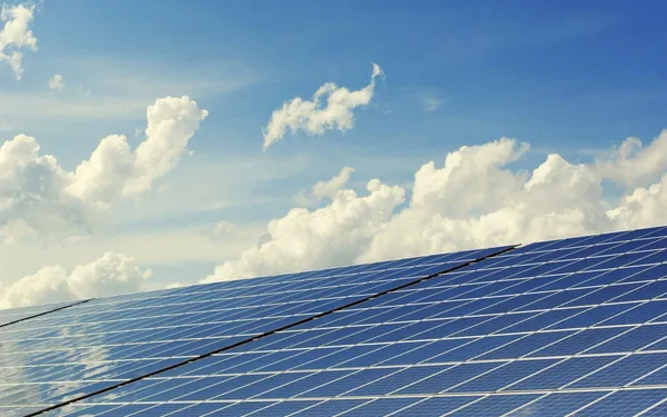 Einspeisevergütung 2026: Aktuelle EEG-Förderung für PV-Anlagen